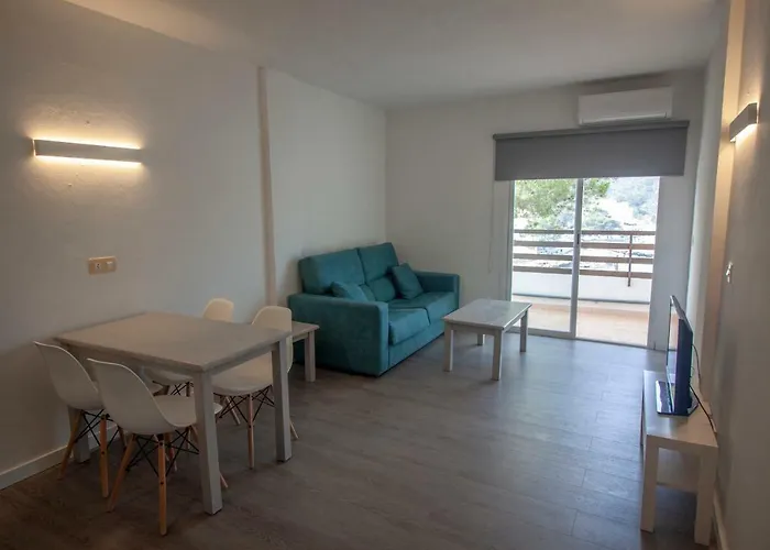 Apartamentos Portinatx Sea View